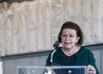Λ. Μενδώνη: Τεράστια η ιστορική και αρχαιολογική αξία του Ανακτόρου του Φιλίππου Β΄