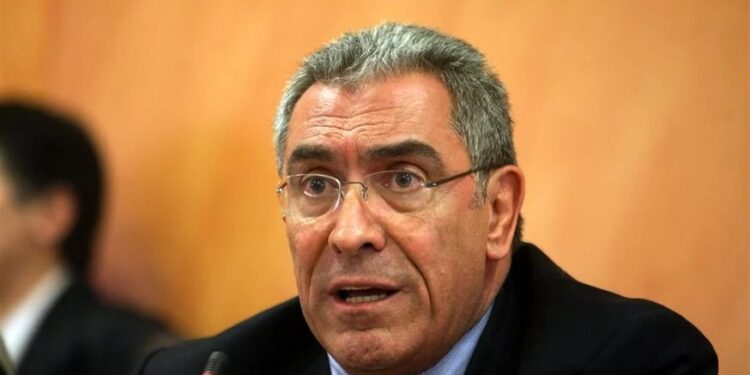 Βασίλης Καπερνάρος: “Να ξεκαθαρίσουμε τις αρμοδιότητες των Περιφερειών”