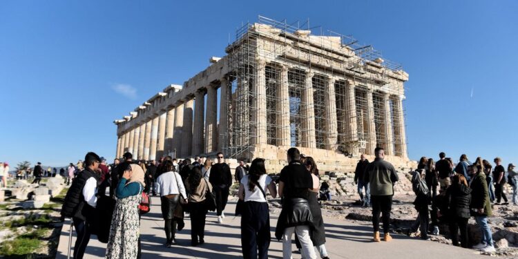 Αυξήθηκαν τα έσοδα από τις επισκέψεις στην Ακρόπολη