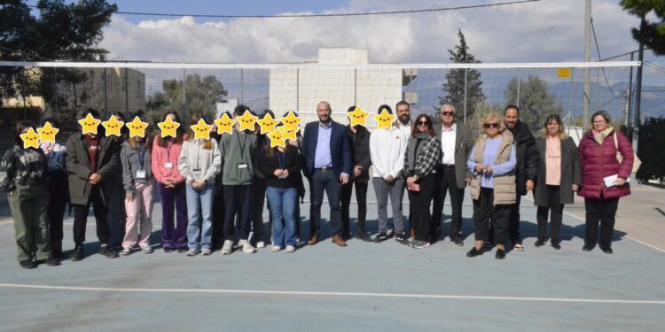 Παραδόθηκε προς χρήση η αθλητική εγκατάσταση στο Γυμνάσιο Λυκόβρυσης