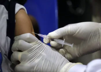 Ιλαρά: Ποιοι πρέπει να κάνουν το εμβόλιο – Τι ισχύει για όσους γεννήθηκαν μετά το 1970