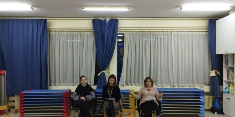 Οι σχέσεις εκπαιδευτικών και οικογένειας στο επίκεντρο μιας ακόμα ομιλίας των ειδικών του Δήμου Ηρακλείου Αττικής σε σχολείο της πόλης