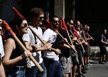 Σε απεργιακό κλοιό η χώρα: Πώς θα κινηθούν τα ΜΜΜ – Συγκεντρώσεις και πορείες στο κέντρο της Αθήνας