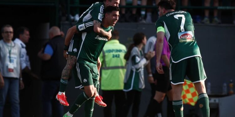 Super League: Με «μαγικό» Μπερνάρ, ο Παναθηναϊκός νίκησε τη Λαμία με ανατροπή