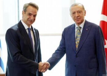 Το μεσημέρι η συνάντηση Μητσοτάκη – Ερντογάν