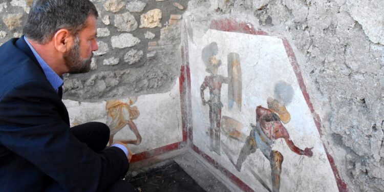 Τοιχογραφίες που απεικονίζουν μονομάχους μεταξύ των τελευταίων ανακαλύψεων στην Πομπηία