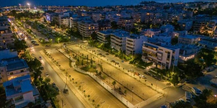 Νέα όαση πρασίνου σε κεντρικό σημείο της Γλυφάδας