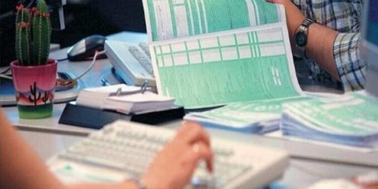 Φορολογικές δηλώσεις: Λάθη και καθυστερήσεις «τορπιλίζουν» την αυτοματοποιημένη διαδικασία – Απαραίτητος ο έλεγχος των προσυμπληρωμένων στοιχείων