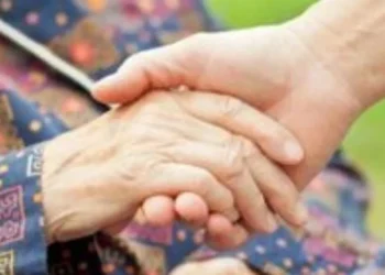 Εξέταση αίματος προβλέπει τη νόσο Πάρκινσον επτά χρόνια πριν τα συμπτώματα – Με τη βοήθεια της ΑΙ