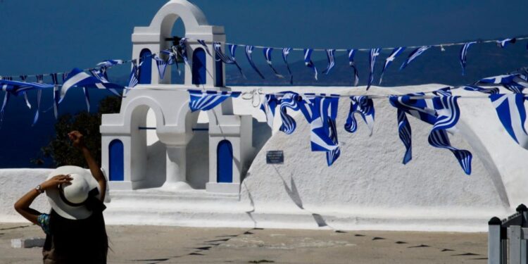mAiGreece: Διαθέσιμος από σήμερα ο Ψηφιακός Βοηθός Τεχνητής Νοημοσύνης για τις διακοπές στην Ελλάδα