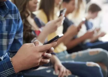 Smartphones: Κατά 4% αναμένεται να αυξηθούν οι πωλήσεις το 2024