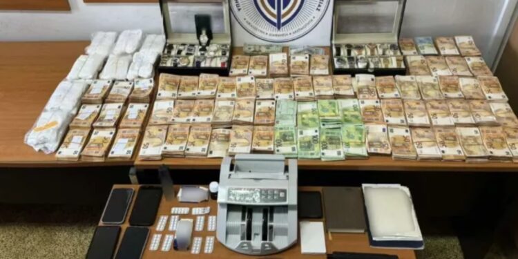 Αναστολή καθηκόντων σε υπαλλήλους του Υπουργείου Πολιτισμού λόγω εμπλοκής σε υπόθεση εκβιασμών