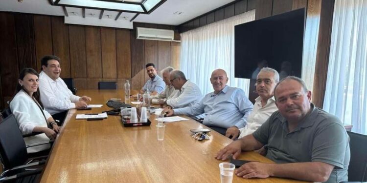 Συνάντηση της ΠΟΠ-ΟΤΑ με τον Υπουργό Εσωτερικών Θ. Λιβάνιο -Τα θέματα που τέθηκαν
