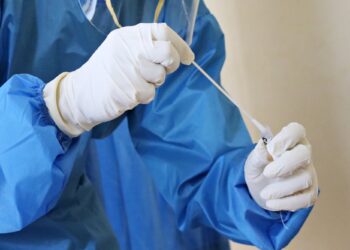 Κορονοϊός: 35 νεκροί σε μια εβδομάδα, νέα αύξηση στις εισαγωγές στα νοσοκομεία