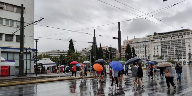 Αττική: Άστατος καιρός με βροχές και καταιγίδες