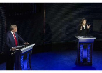 Η Χάρις καλεί τον Τραμπ σε δεύτερη τηλεμαχία