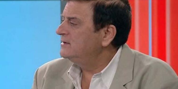 O πρόεδρος της ΟΛΜΕ Θόδωρος Τσούχλος σε μια εφ’ όλης της ύλης συνέντευξη στην εκπομπή “Dr No” με τον Βασίλη Νομικό