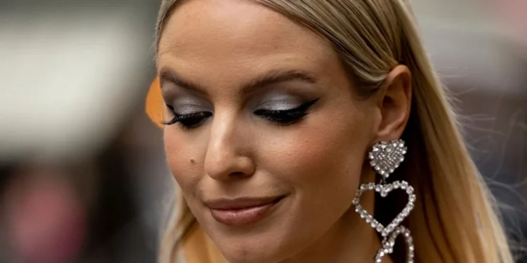 Τα καλύτερα καφέ κραγιόν για τα φθινοπωρινά beauty looks σου