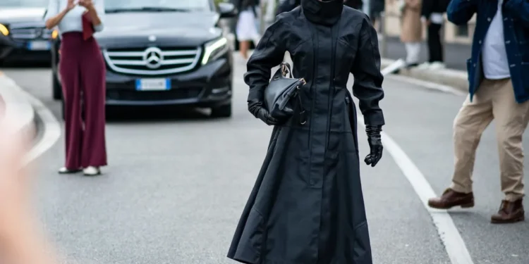 MFW Street style: Δέρμα, χρώματα και τολμηρά shapes