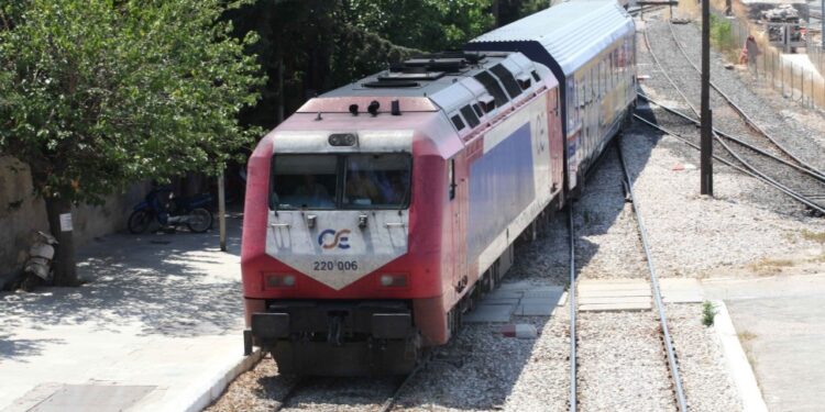 Hellenic Train: Τεχνικό πρόβλημα στην αμαξοστοιχία IC57