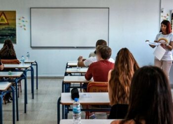 Επιστροφή στα θρανία: Τα καρδιοχτύπια, οι ανασφάλειες και ο ρόλος της οικογένειας