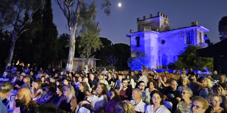 Ηράκλεια 2024: Ανταπόκριση από την πρώτη ημέρα του φεστιβάλ του Δήμου Ηρακλείου Αττικής