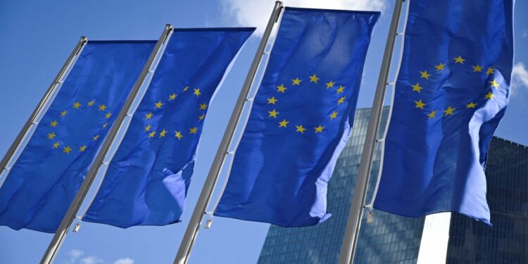 ΕΚΤ: Ο πληθωρισμός θα επιστρέψει το 2025 κάτω από τον στόχο του 2%