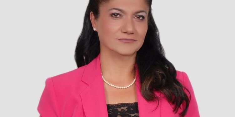 Ασημίνα Παναγιωτακοπούλου: «Κάνουμε ό,τι καλύτερο για τα σχολεία μας!»