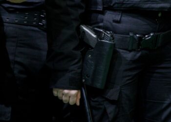 Κέρκυρα: Αστυνομική επιχείρηση κατά της διαφθοράς – Συνελήφθησαν 4 εφοριακοί και ένας λογιστής