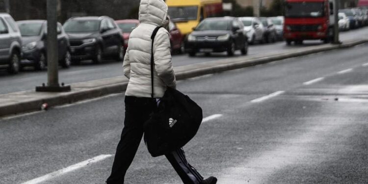 Ραγδαία πτώση της θερμοκρασίας: Έρχονται αέριες μάζες 4-6 °C ψυχρότερες από τις κανονικές για την εποχή