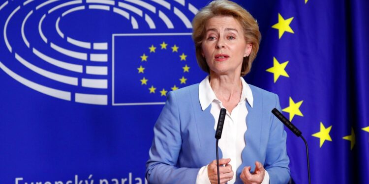 Ούρσουλα φον ντερ Λάιεν: Σημαντική η εφαρμογή της δήλωσης ΕΕ-Τουρκίας για το μεταναστευτικό