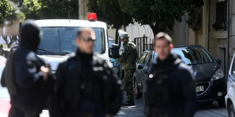 Σε «κόκκινο» συναγερμό διαρκείας όλες οι μονάδες ασφάλειας και αντιτρομοκρατικής της ΕΛ.ΑΣ.