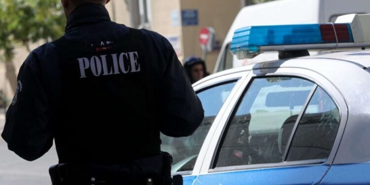 Επιχείρηση της ΕΛΑΣ στην Κέρκυρα: Εξάρθρωση κυκλώματος διαφθοράς – Εμπλέκονται υπάλληλοι ΔΟΥ και λογιστής