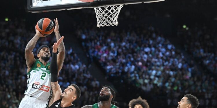 Euroleague: Ήττα για τον Παναθηναϊκό με 84-80 από την Παρί στη Γαλλία