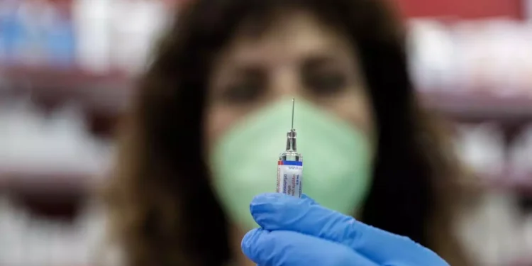 623.000 εμβολιασμοί έναντι της γρίπης – 130.000 self test για τον καρκίνο του παχέος εντέρου