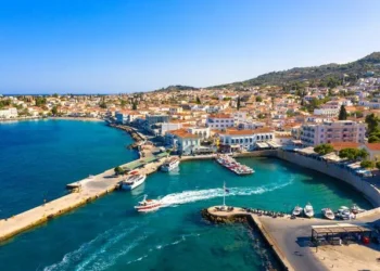 Τρεις πόλεις και δυο χωριά για την 28η Οκτωβρίου