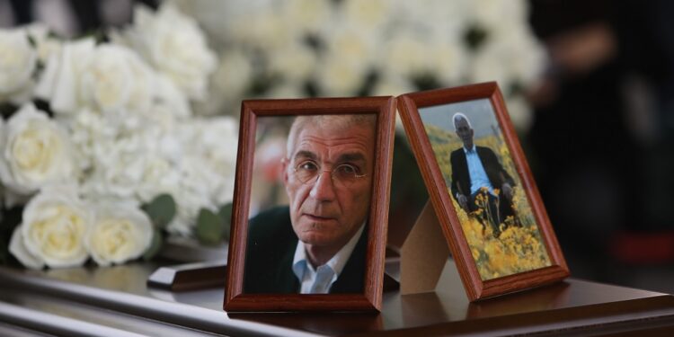 Το τελευταίο αντίο στον Γιάννη Μπουτάρη