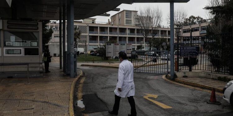 Αττική: Ξεκινούν σήμερα οι νέες εφημερίες στα νοσοκομεία – Οι αλλαγές και οι αντιδράσεις