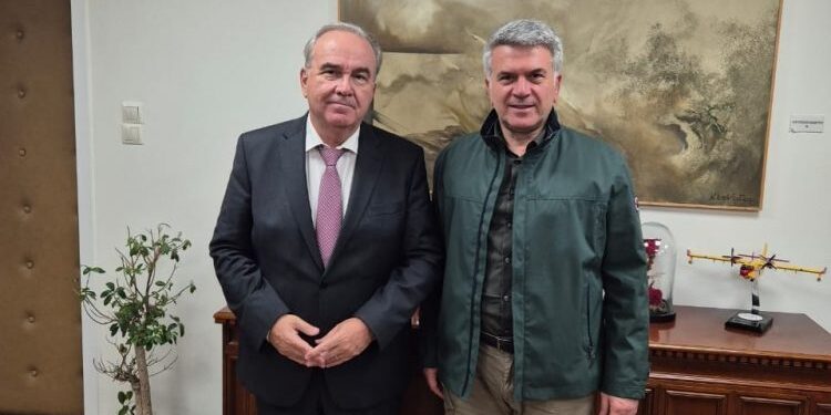 Συνάντηση του Παναγιώτη Μανούρη με τον Νίκο Παπαθανάση