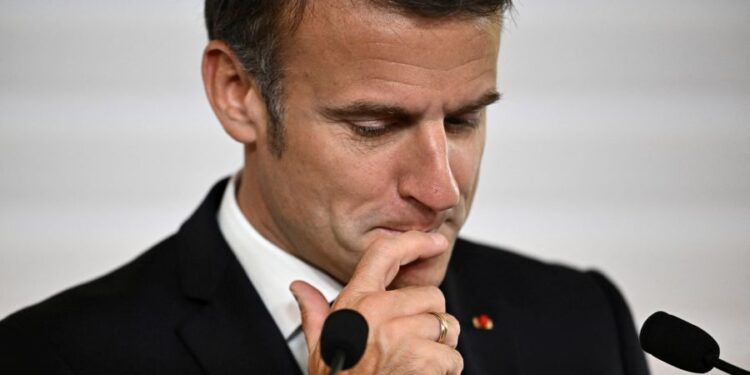 Υπέβαλε την παραίτησή του ο Μπαρνιέ – Οι πιθανοί διάδοχοι και το σενάριο Σεγκολέν Ρουαγιάλ