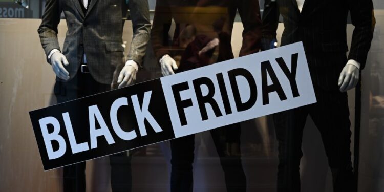 Χωρίς θετικές εκπλήξεις για την αγορά η Black Friday