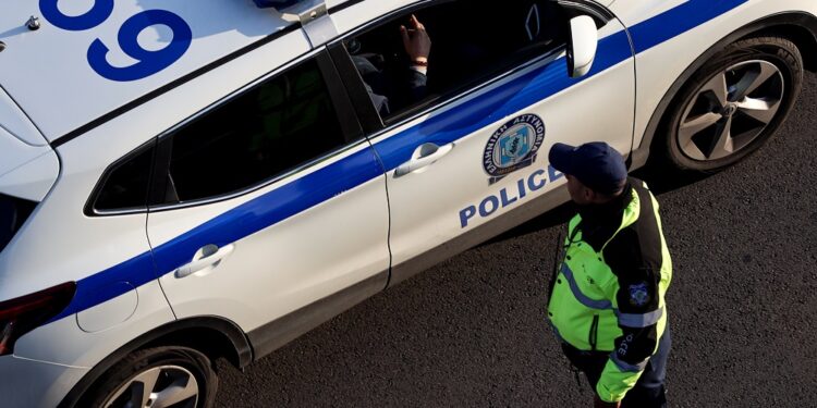 Επιχείρηση των «Αδιάφθορων» σε Πολεοδομίες στη Β. Ελλάδα – 21 συλλήψεις