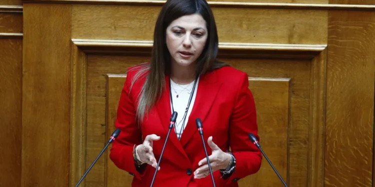Ζαχαράκη: Τα προνοιακά επιδόματα πρέπει να πηγαίνουν σε όσους έχουν ανάγκη