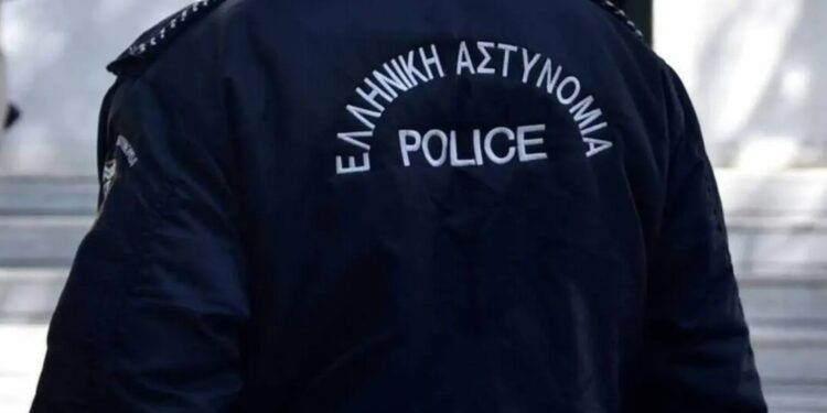 Κύκλωμα εκβιαστών: 25 συλλήψεις σκληρών κακοποιών από το ελληνικό «FBI» – Από το κελί έδινε εντολές ο αρχηγός