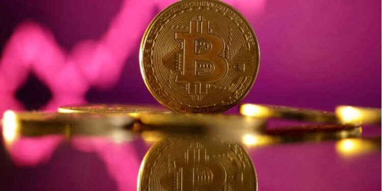Το Bitcoin έσπασε για 1η φορά το φράγμα των 105.000 δολαρίων