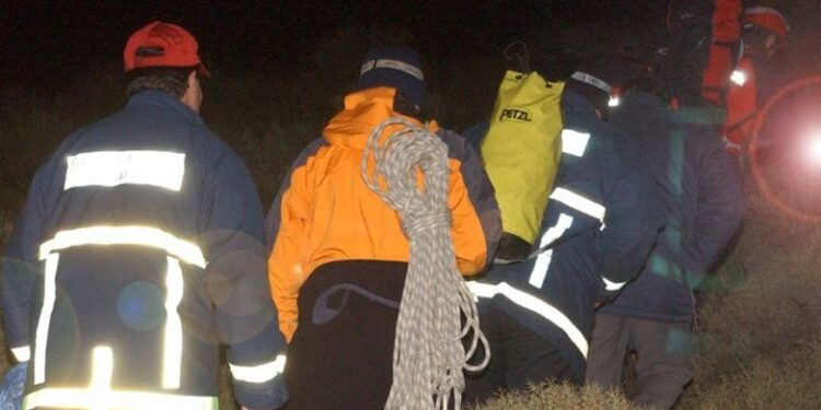 Επιχείρηση για τον απεγκλωβισμό 9 τουριστών στη Βάλια Κάλντα