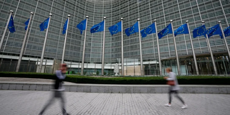 Προστασία από την Κομισιόν ζητούν 12 χώρες της Ευρωπαϊκής Ένωσης – «Βλέπουν» ξένη ανάμιξη σε εκλογές