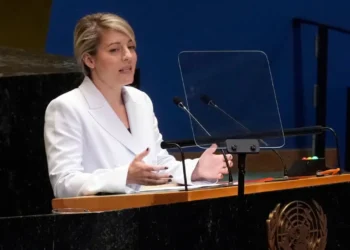Σε «συντονισμένη» αντίδραση στη δασμολογική πίεση του Τραμπ καλεί ο Καναδάς