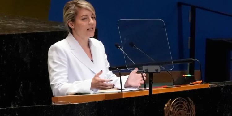 Σε «συντονισμένη» αντίδραση στη δασμολογική πίεση του Τραμπ καλεί ο Καναδάς
