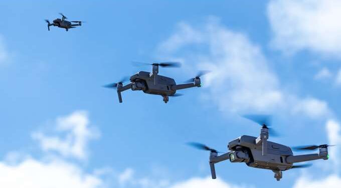 Μαζική επίθεση ουκρανικών drones σε ρωσικές εγκαταστάσεις